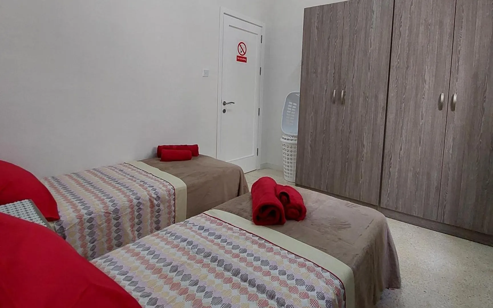 Suffolk Springs Rooms Rabat 0*,  Malta
